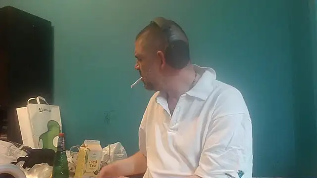 YouWantMe666 online show from May 2026 04:46:02 PM