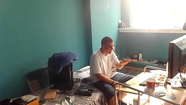 YouWantMe666 online show from June 2026 01:48:02 PM
