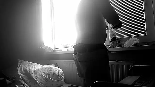 YouWantMe666 online show from June 2026 04:49:02 PM