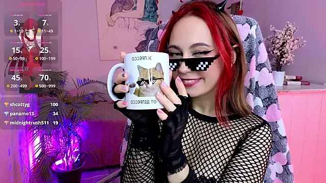 Carolina Leep online show from February 2025 03:19:01 PM