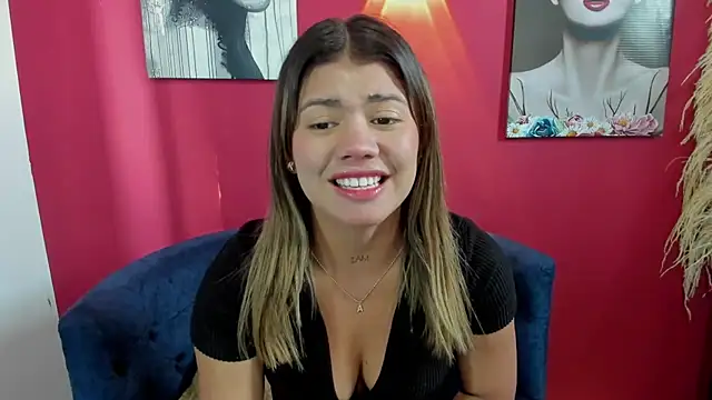 Snapshot of Gissel_Angel chatting on December 2024 08:37:02 PM Gissel Angel online show from December 2024 08:37:02 PM