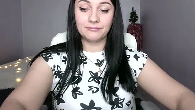 Snapshot of Emelyblum chatting on January 2025 07:05:01 AM Emelyblum online show from January 2025 07:05:01 AM