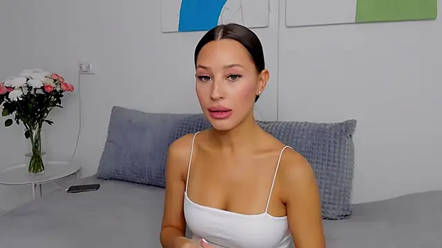 SelenaRousey online show from October 2025 07:40:02 AM