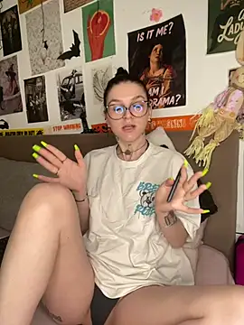 MoonAgnes online show from July 2026 06:47:02 AM