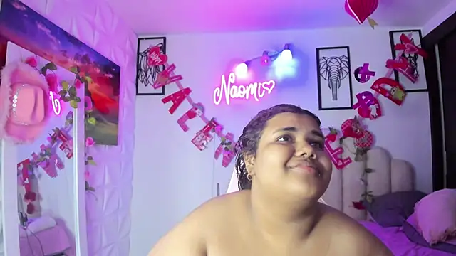 Snapshot of NaomiAsha chatting on February 2025 10:09:01 PM NaomiAsha online show from February 2025 10:09:01 PM