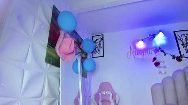 Snapshot of NaomiAsha chatting on March 2025 11:32:01 PM NaomiAsha online show from March 2025 11:32:01 PM