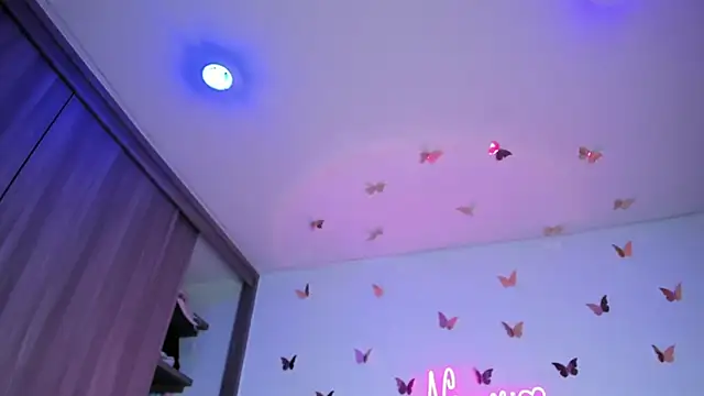 NaomiAsha online show from November 2025 10:41:02 PM