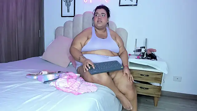 Snapshot of NaomiAsha chatting on March 2026 08:13:02 PM NaomiAsha online show from March 2026 08:13:02 PM