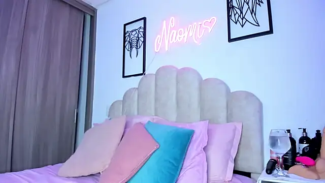 NaomiAsha online show from May 2026 12:23:01 PM