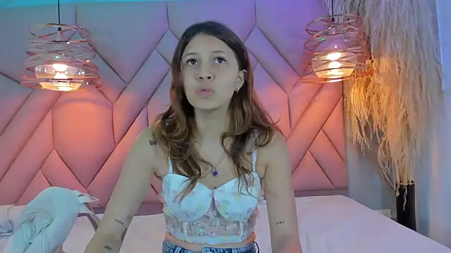 AngelaaCute  online show from December 2024 12:15:01 PM