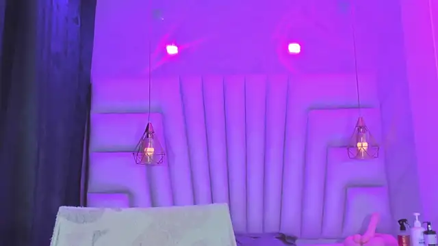 AngelaaCute  online show from April 2026 12:10:01 PM