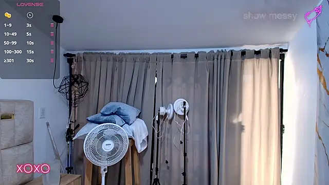 Lizz Tender online show from November 2025 12:05:01 PM