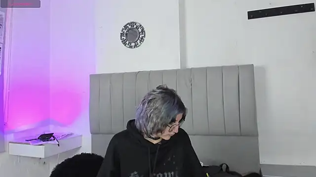 SukiFuyu  online show from February 2025 12:59:01 PM