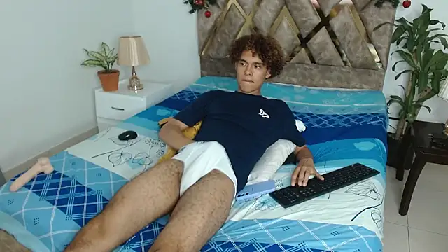 nickolas moon online show from December 2024 01:21:01 AM