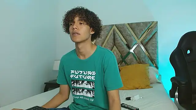 nickolas moon online show from January 2025 03:07:01 PM