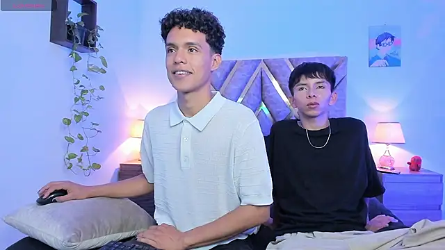 nickolas moon online show from September 2025 05:40:02 PM