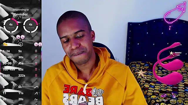 Snapshot of mrjhon26 chatting on March 2025 08:43:01 PM mrjhon26 online show from March 2025 08:43:01 PM