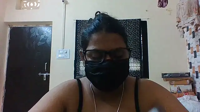 Hotmilfxox online show from May 2026 08:10:02 AM