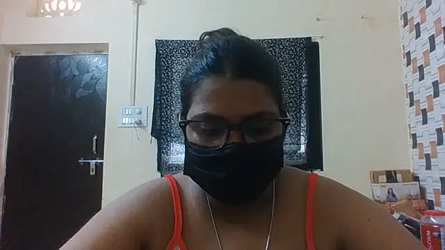 Hotmilfxox online show from June 2026 06:06:01 AM