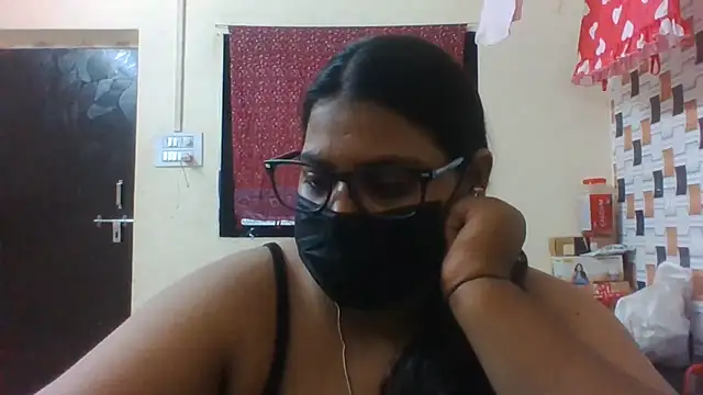 Hotmilfxox online show from June 2026 10:02:02 AM