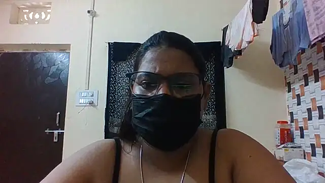 Hotmilfxox online show from June 2026 08:07:01 AM