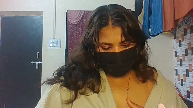 Hotmilfxox online show from July 2026 07:47:01 AM