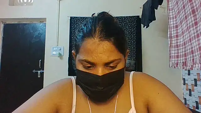 Hotmilfxox online show from July 2026 09:44:02 AM