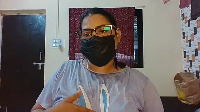 Hotmilfxox online show from July 2026 07:46:01 AM