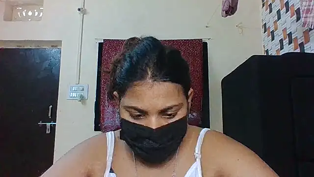 Hotmilfxox online show from July 2026 07:47:01 AM
