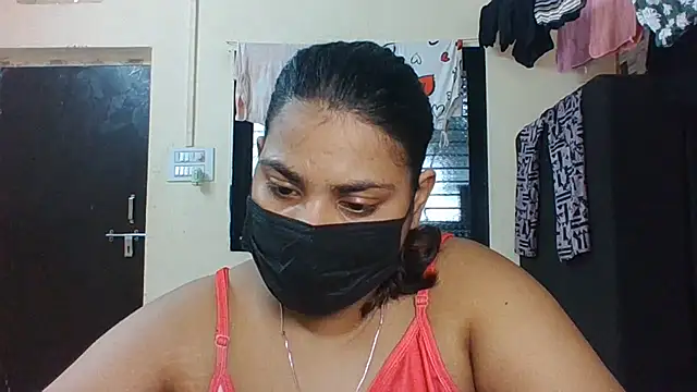 Hotmilfxox online show from July 2026 08:18:02 AM