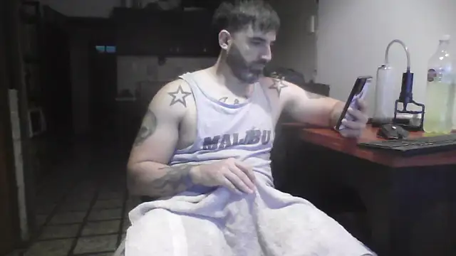 Snapshot of ozzypsico13 chatting on November 2025 02:25:01 AM ozzypsico13 online show from November 2025 02:25:01 AM