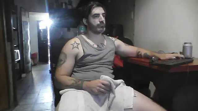 ozzypsico13 online show from April 2026 01:38:01 PM