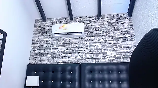 Snapshot of Skinny_hottie18 chatting on January 2025 07:48:02 PM Skinny hottie18 online show from January 2025 07:48:02 PM