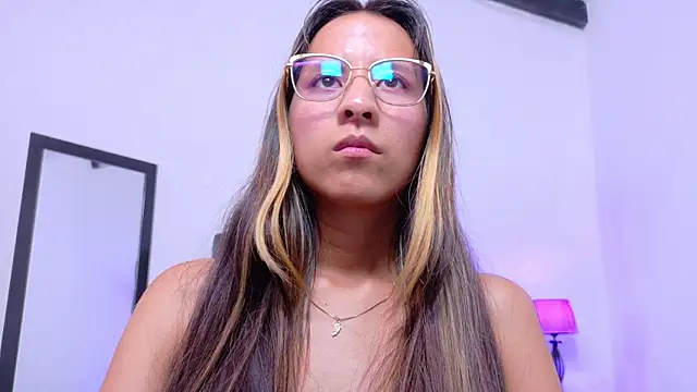 Snapshot of Skinny_hottie18 chatting on February 2025 04:47:01 PM Skinny hottie18 online show from February 2025 04:47:01 PM