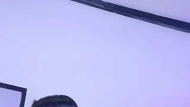 Skinny hottie18 online show from June 2026 03:06:02 PM