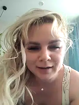 candy queeen online show from February 2025 04:47:01 AM