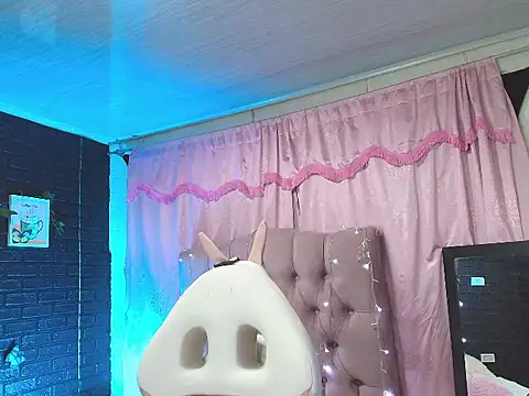 Snapshot of loren_tits24 chatting on January 2025 12:22:02 AM loren tits24 online show from January 2025 12:22:02 AM