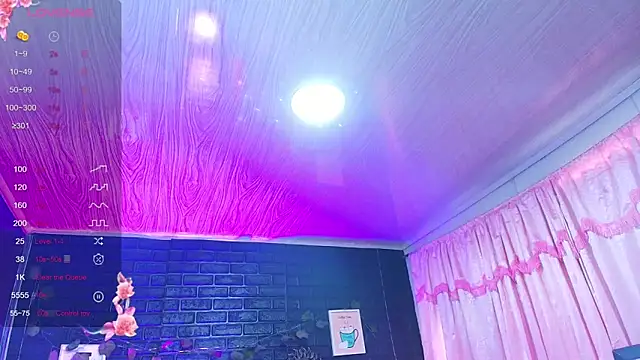 Snapshot of loren_tits24 chatting on September 2025 09:38:01 PM loren tits24 online show from September 2025 09:38:01 PM