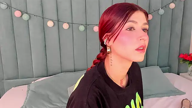 Snapshot of AnnyCherry_ chatting on March 2025 04:13:02 PM AnnyCherry online show from March 2025 04:13:02 PM