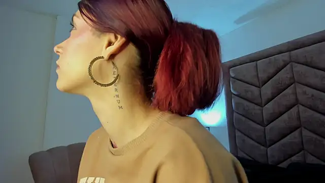 Snapshot of AnnyCherry_ chatting on March 2025 04:46:01 PM AnnyCherry online show from March 2025 04:46:01 PM