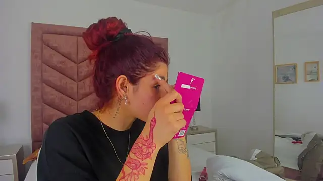 Snapshot of AnnyCherry_ chatting on October 2025 06:30:02 PM AnnyCherry online show from October 2025 06:30:02 PM