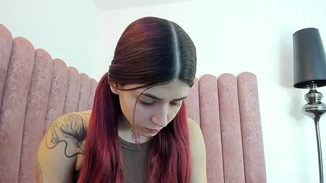 Snapshot of AnnyCherry_ chatting on December 2025 05:39:02 PM AnnyCherry online show from December 2025 05:39:02 PM