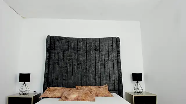 Snapshot of AnnyCherry_ chatting on December 2025 12:18:01 AM AnnyCherry online show from December 2025 12:18:01 AM