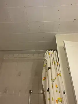 Frenchpoo online show from March 2026 11:51:02 PM