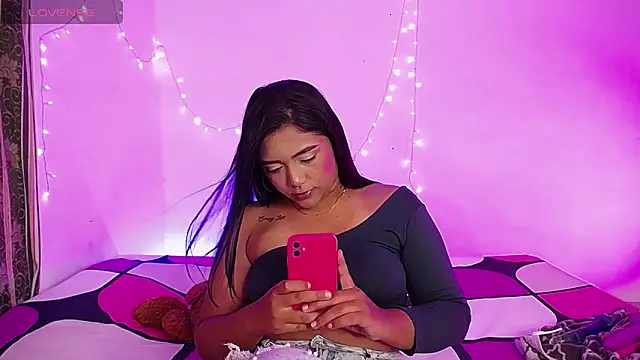 DIANEE 01 online show from February 2025 12:43:01 AM