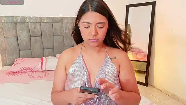 DIANEE 01 online show from June 2026 11:40:01 PM