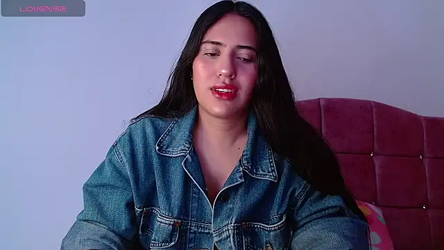 Snapshot of Paris-love chatting on December 2024 04:41:02 AM Paris-love online show from December 2024 04:41:02 AM