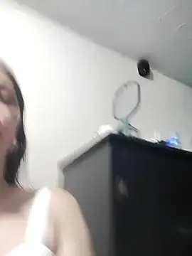 natalie cowens online show from November 2025 07:51:02 PM