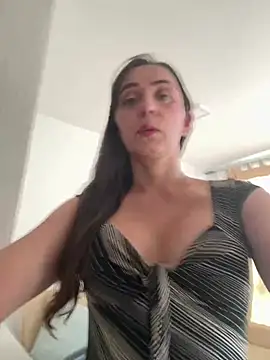 natalie cowens online show from May 2026 09:20:02 PM