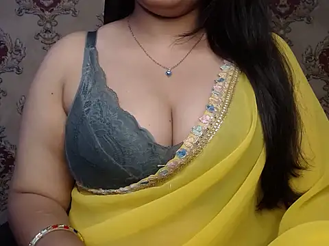 Snapshot of MiniBeast chatting on November 2025 03:07:02 PM MiniBeast online show from November 2025 03:07:02 PM